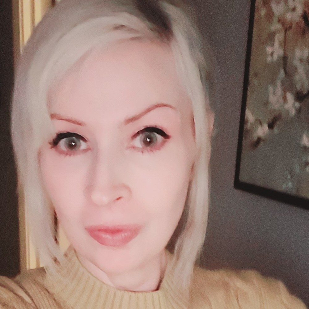 Meet your Posher, Whitney